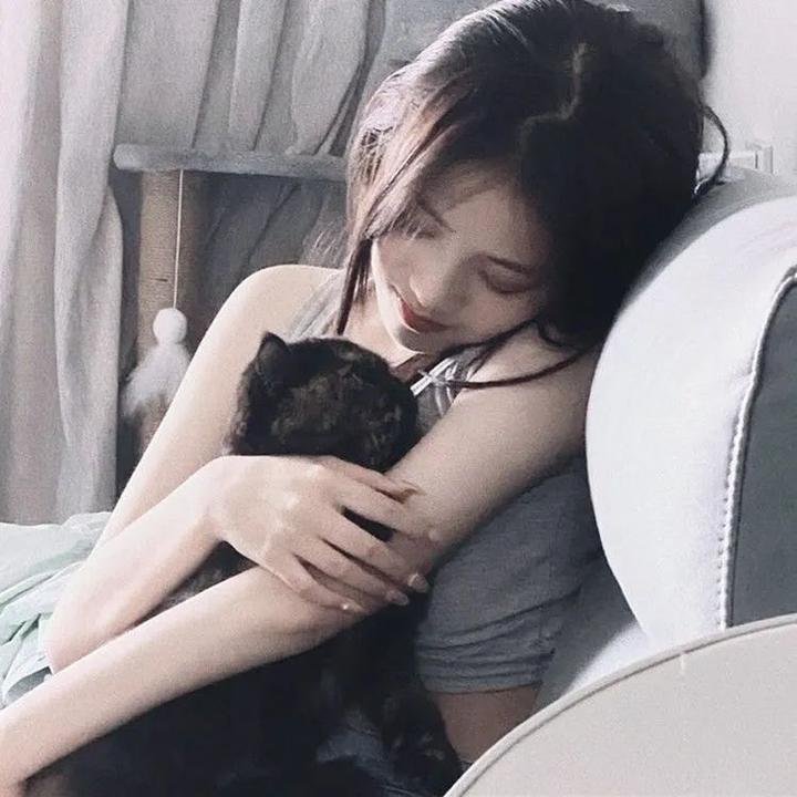 现在请开播海报